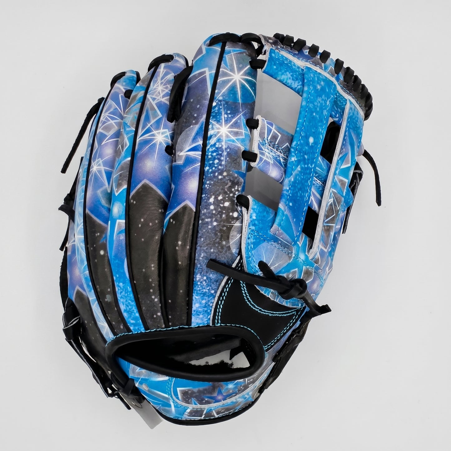 Atoms Limited Edition Infielders Glove